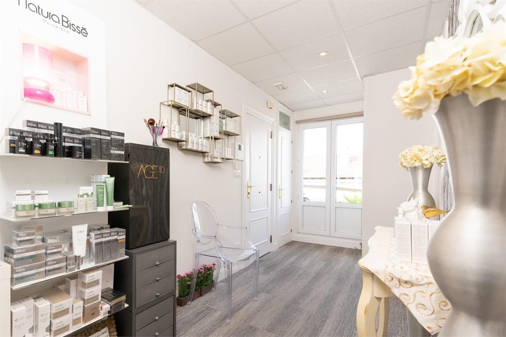 5 motivos por los que comprar tu cosmética en nuestro centro de estética facial en Barakaldo